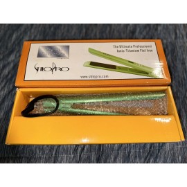 StiloPro Professional Ionic Titanium Flat Iron Digital 400ºF