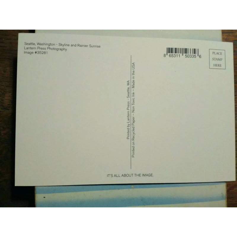 BEAUTIFUL PHOTO POST CARD SEATTLE SPACE NEEDLE & MT RAINIER