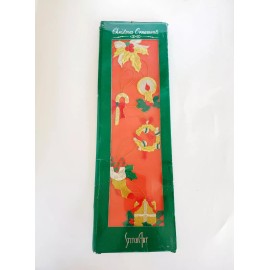 StitchArt Vintage Embroidered Iron On Patch Hanging Christmas Ornaments Holly Wreath