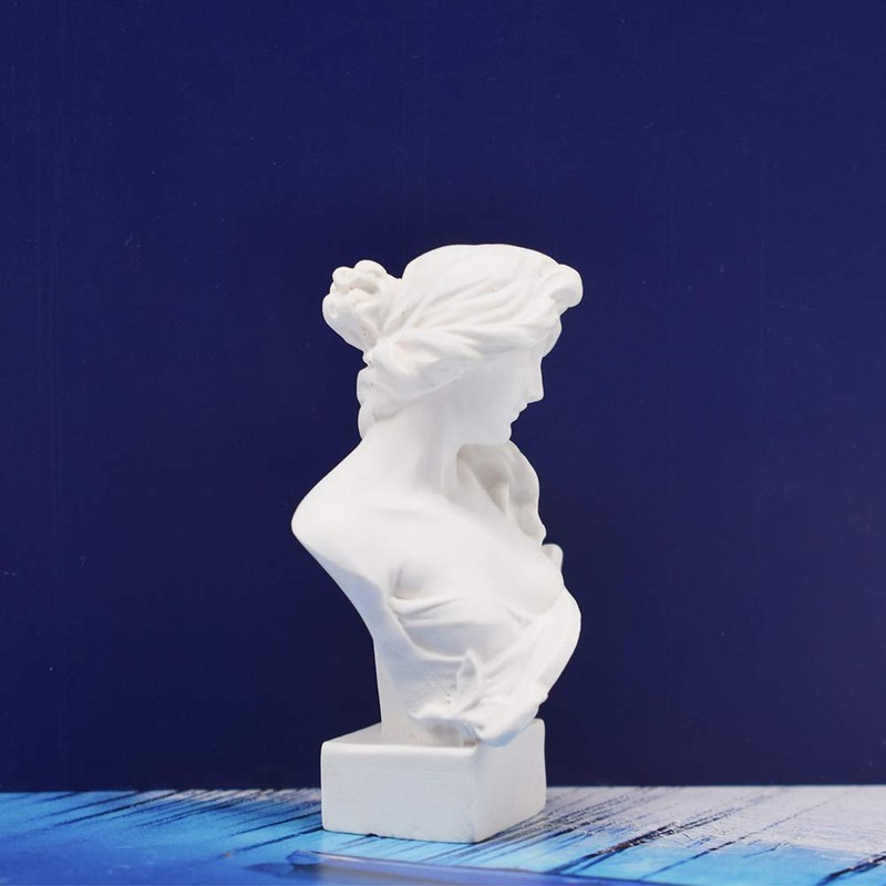 Picaru Artemis Small Statue, Resin Figurines Table Decoration Figure Art