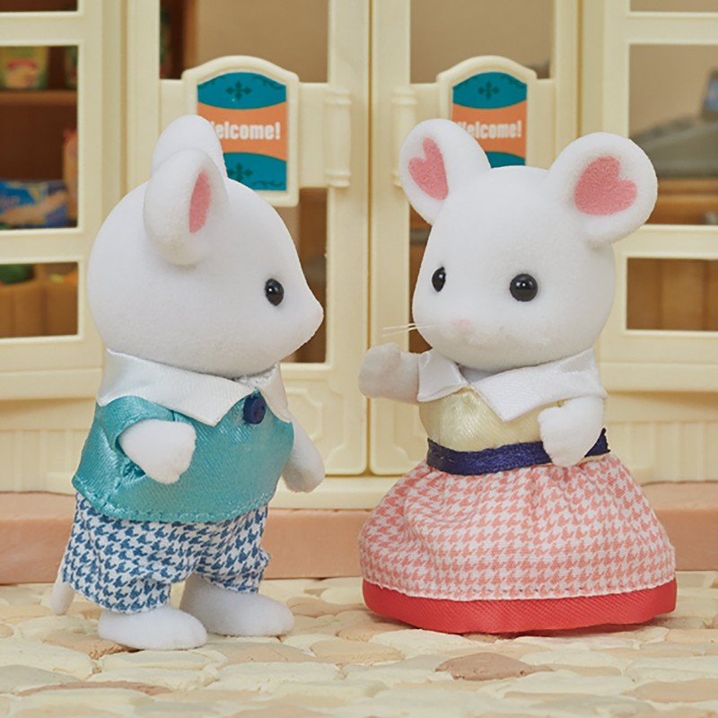 The SYLVANIAN FAMILIES Marshmallows Mouse Girl '