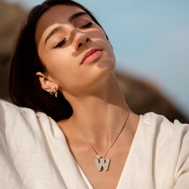 Vinswet - Collar de corazón con inicial, chapado en oro de 18 quilates, collar con texto en forma de monograma, cadena con colgante de globo, joyería delicada de circonita cúbica, regalo para mujeres