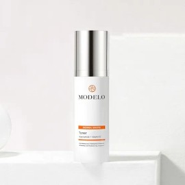 as a model MODELO White Toner 125ml 4168197 / MODELO 화이트 토너 125ml 4168197