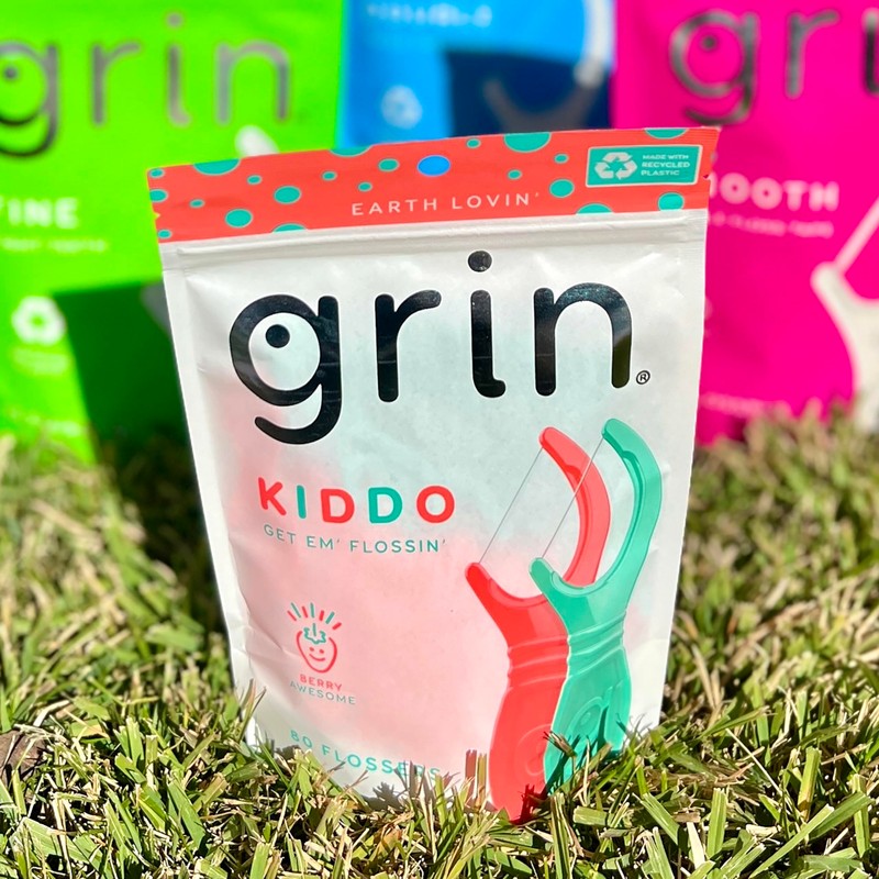 GRIN Kiddo Flossers, Berry Awesome Flavor, Recycled Plastic, Jumbo Grip,