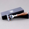 Safety Razor in Wooden Handle Developed for Men