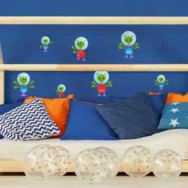 Stickerscape Alien Wall Sticker Pack (Alien Family - Regular) | Nursery Wall Stickers, Space Wall Stickers, Nursery Wall Decor, Alien Wall Stickers | Easy to Apply, Cleanly Removable