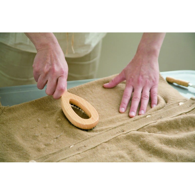 Kojitto cleaning shop hairball tori brush