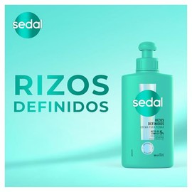 URBAN CURLS Crema Moldeadora para Niñas Cabello Rizado 240 ml – Sin Sulfatos Parabenos ni Siliconas – Con Aceite de Coco e Ingredientes Naturales – De