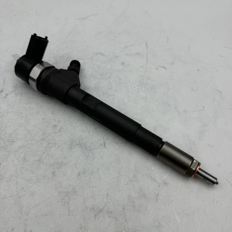 Bosch Fuel Injector 0445110217 For 2005 2006 Jeep Liberty CRD