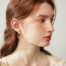 Dochais Women's Gold Hoop Earrings, Hypoallergenic 925 Silver, 14K Gold-Plated Huggie Hoops, Women's Cartilage Earrings, Mini Lightweight Hoop Earrings, Jewellery, Gift, Girls, Sterling Silver Brass