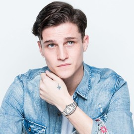 Silverora Men's Watches Waterproof Calendar Quartz-Shaped Triangular Skeleton Date Analogue Quartz Watches Men's Stainless Steel Wrist Watches with Roman Number Scale Gifts for Men, silver, Bracelet