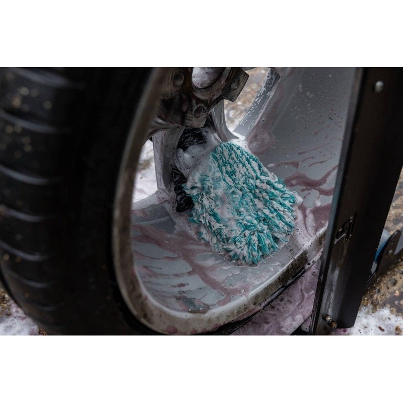 Auto Finesse Plush Microfibre Wheel Mitt - UK's Ultimate Scratch-Free