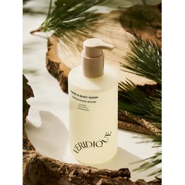 Veridique Hand & Body Wash Cardamom Wood 300ml (EXP 26.08) / 베리디크 핸드 앤 바디워시 카다멈 우드 300ml (EXP 26.08)