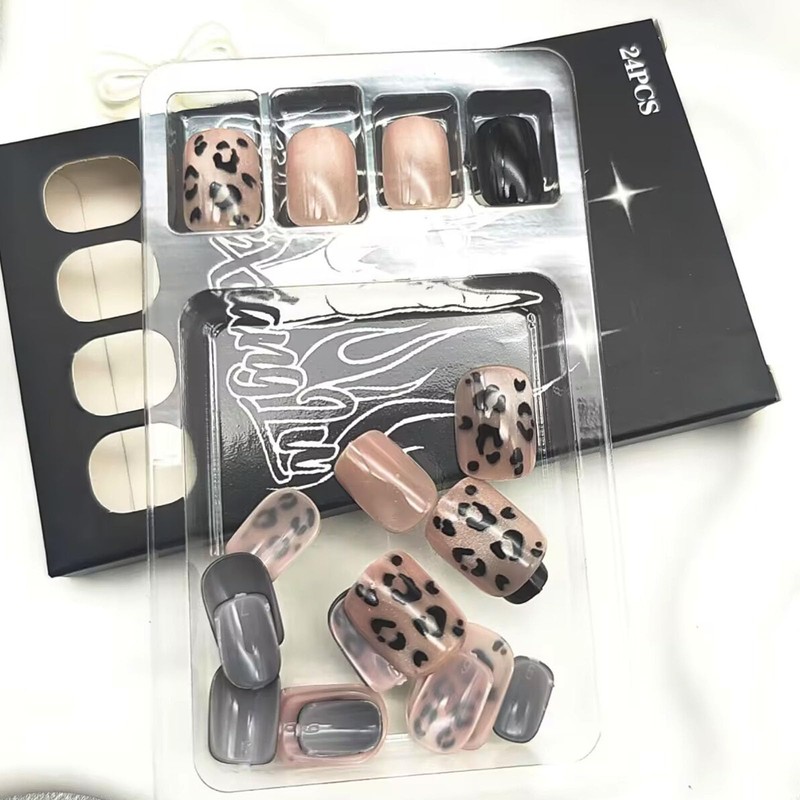 Fall Press on Nails Short Square Fake Nails with Leopard