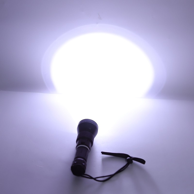 Waterproof Flashlight for Diving 5000LM P50 4 Lamp Beads 3
