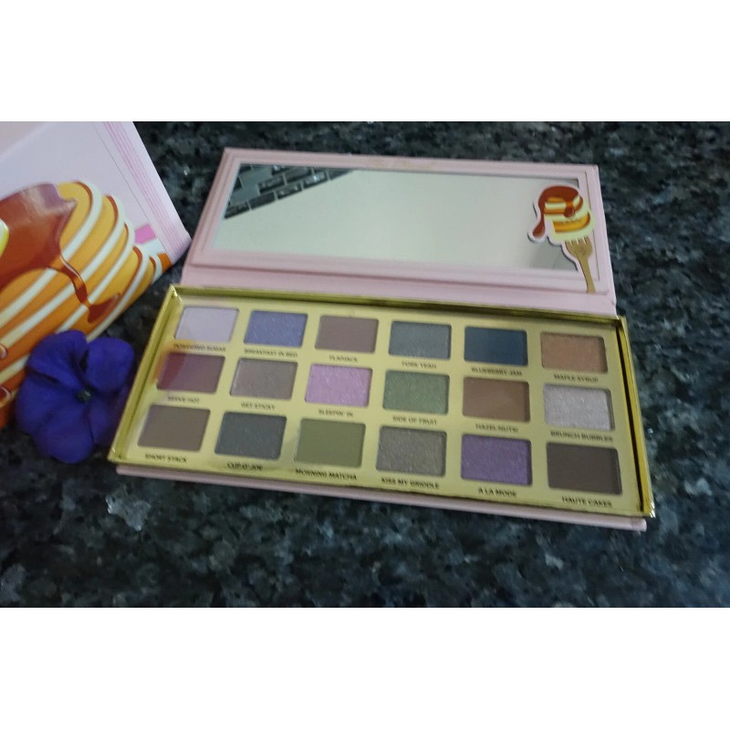 Too faced maple syrup pancakes new in box full size