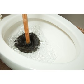 Edward Tools Classic Toilet Plunger with Wood Handle - 6” Rubber Force Cup Head for Precision Power to Unclog Toilets + Drains - 23 1/4” Long - for Bathroom, Kitchen, Sink, Solid Wood Handle