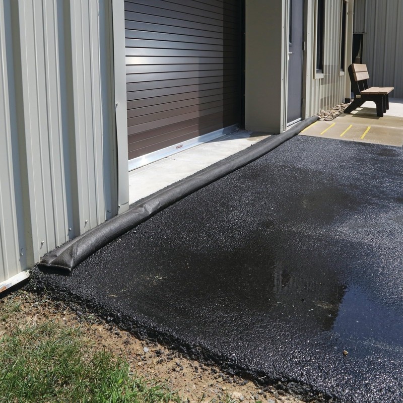 PIG Water Barrier | Sandless Sandbags for Flooding | 2