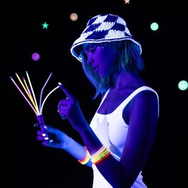 Red Heart Super Glow Lunar White Yarn - 3 Pack of 1.8oz/50g - 100% Polyester - #4 Worsted (Medium) - 50 Yards - Knitting/Crochet