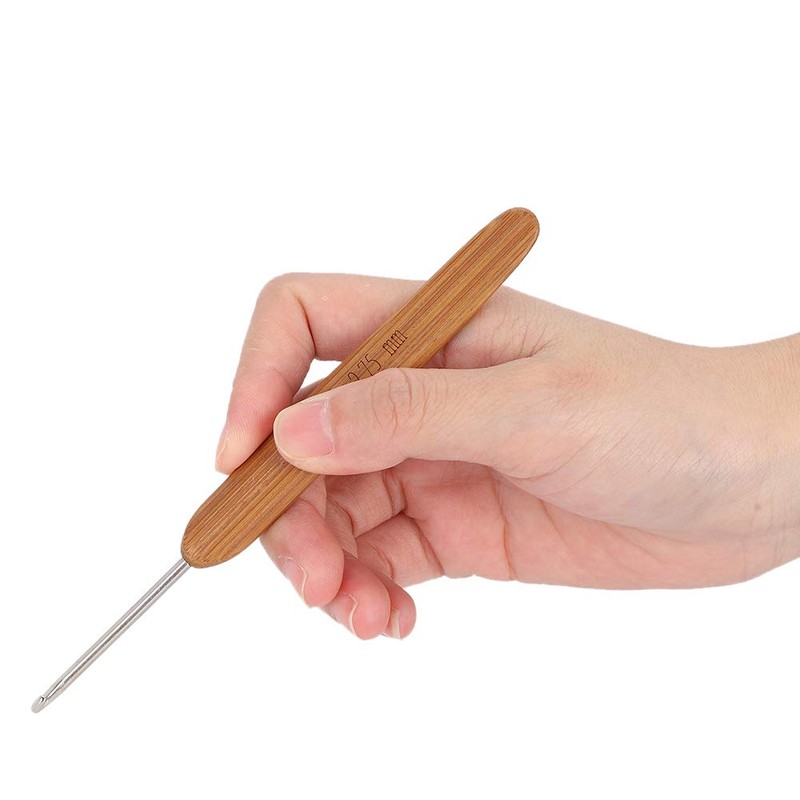 Crochet Hooks Set, Knitting Needles Bamboo Handle PortableBraiding Weaving Tool,