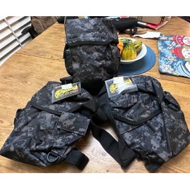 UNIVERSAL MESSENGER BAG DROP LEG SHOULDER BAG GAS MASK URBAN CAMO POUCH