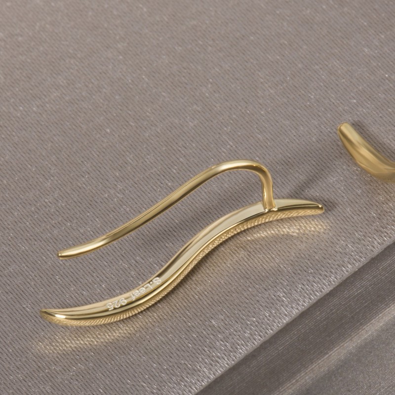 S.Leaf Pendientes delicados de escalador de plata de ley para