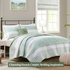 Madison Park Quilt Set, Seersucker Floral Coverlet for Queen Size Bed, All Season Lightweight Bedding, Farmhouse Quilt Set, Vermicelli Quilting, Throw Pillow, Caralie, Full/Queen Green 4 Piece