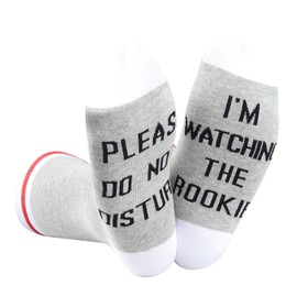 JTOUK Crime Drama TV Show Inspired Gift Do Not Disturb I'm Watching Comedy Show Socks TV Show Birthday Gift for Women, Watching Rook EU