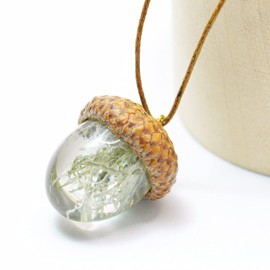 English Lichen Pendant Necklace for Women and Men. Acorn Pendant for Partnership, Loyalty, and Teamwork Gifts Set in Eco Resin (Winter White)
