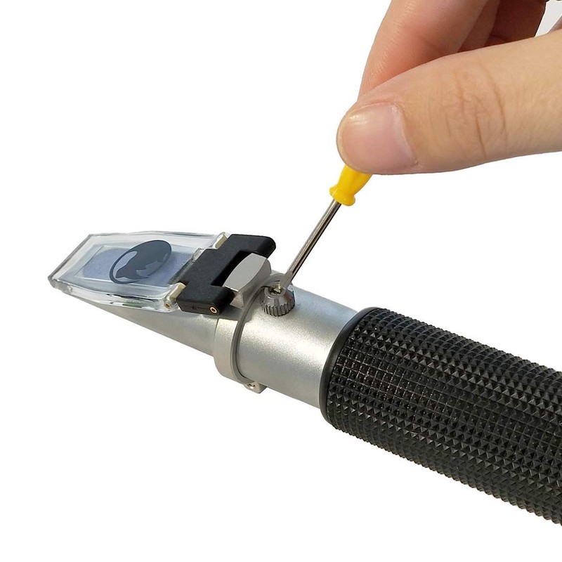 0-10% Brix & Cutting Fluid, Rhino Handheld Refractometer with Automatic