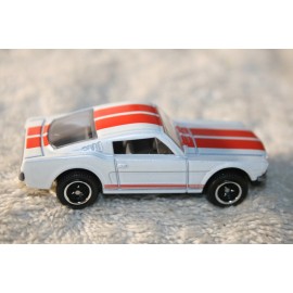 MATCHBOX  1965 PEARL WHITE METALLIC FORD MUSTANG  CHROME LINE SPINNER RIMS