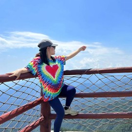 XonyiCos Hippie Costume for Men Women 60s and 70s colorful T-shirt sunglasses headband Peace necklace 4-piece theme party (Tie Dye 4 piece set, X-Large)