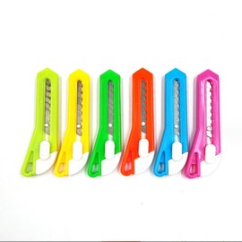 Pocket Box Cutter Mini Retractable Utility Knife Cutter Letter Opener, Random Color (Square head)