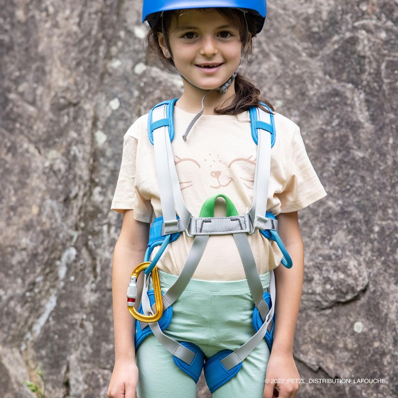 PETZL C068AA00 Whistch/Full Body Harness for Children Under 66.1 lbs