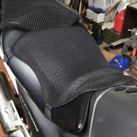 MOQIAOSEIKO 3D Honeycomb Structure Motorcycle Gel Seat Cushion Breathable Heat Insulating Air Cushion Seat Cover for Long Rides Cool and Shock Absorbing