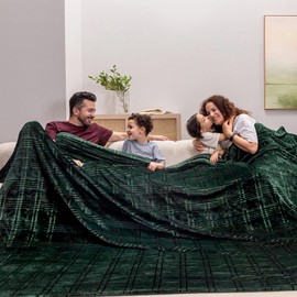 COOVA Oversized King Fleece Blanket 120x120 inches, Soft Cozy Warm Giant Extra Large 10'x10' Blanket for Bed, Sofa, Couch,Travel, Camping, California Huge Flannel Big Blanket, Checkered Forest Green