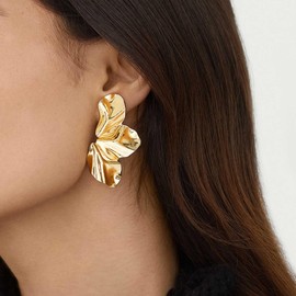 Cybche Hammered Flower Leaf Earrings Gold Leaf Dangle Earrings Irregular Flower Earrings Metal Leaf Stud Earrings Exaggerated Floral Petal Earrings Curved Flower Drop Earrings Jewelry for Women