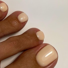 Solid Color Nude Press on Toenails for Women, Glossy Fake Toenail Press ons Short Square Acrylic Press on Toe Nails, Reusable Beige Toenails Glue on Natural Seamless Fit, 24Pcs Glue Toenails