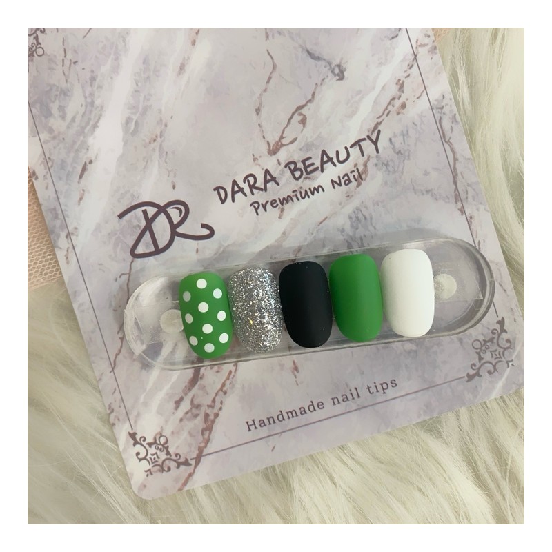 Next day delivery⭐Matte dot nails⭐ / 다음날 발송⭐무광 도트네일⭐