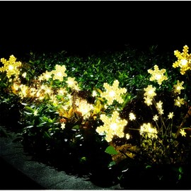 Snowflake Solar Powered Outside Garden Stake Lights, Outdoor Red Green Blue Warm Christmas Lights - 8 Pack, Waterpoorf Landscape Auto On Off Christmas Pathway Winter Patio Lawn Yard Driveway Lights