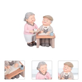 Housoutil Couples Resin Love Elderly Couple Figurine: Love Grandparents Parents Wedding Statues Loving Together Couple Sculpture Old Age Life Grandparents Parents Home Decor