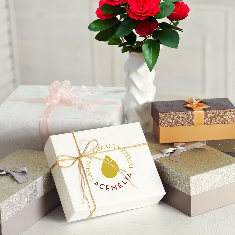 Beauty ritual for hair with camellia oil contains a solid