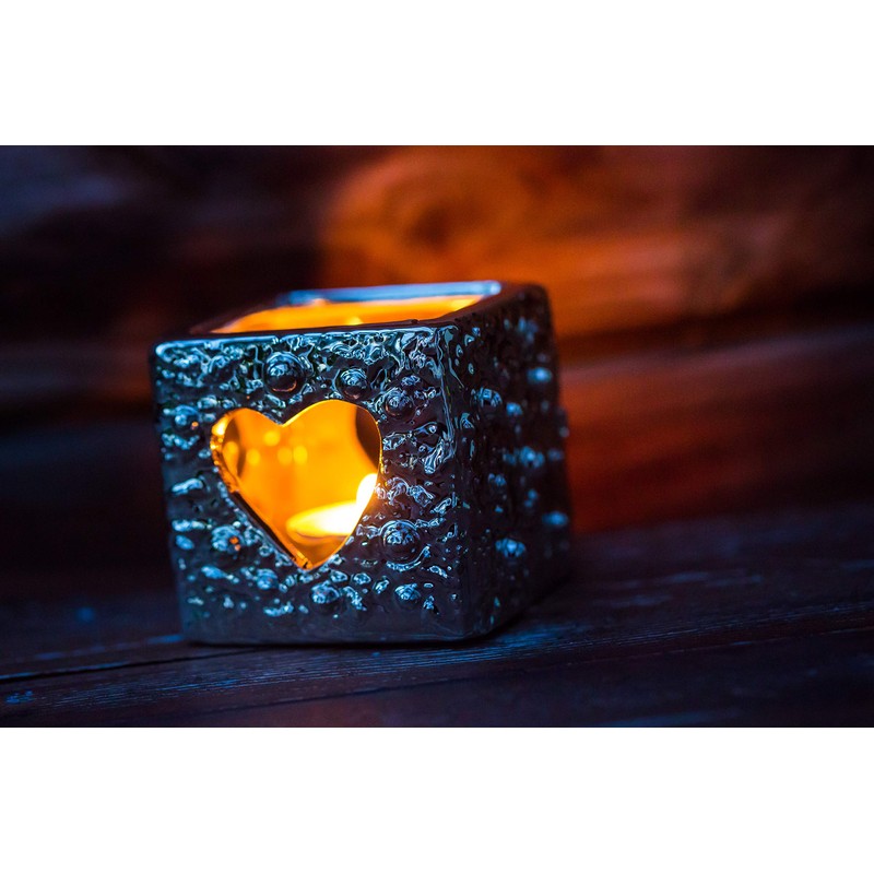 DARO DEKO Ceramic Tea Light Holder Silver Heart 7.5 x