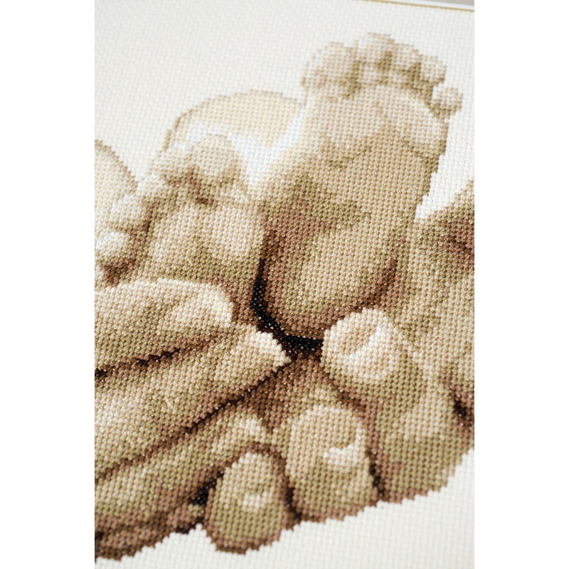 Vervaco PN-0153837 Baby's Feet Embroidery Kit Counted Pattern Cotton Multi-Coloured