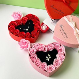Christmas Artificial Rose Gift Box, 1 Count Romantic Heart Shaped Gift Box with Soap Flower, Anniversary Wedding Gift, Holiday Decorations, Home Decoration Ornaments - Color: Red Rose & Bear Gift Box, Specification: 1 Count