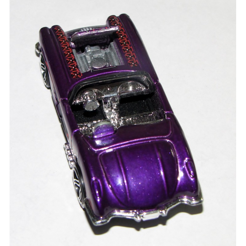 HOT WHEELS 1958 Corvette with opening cover die-cast 1:64