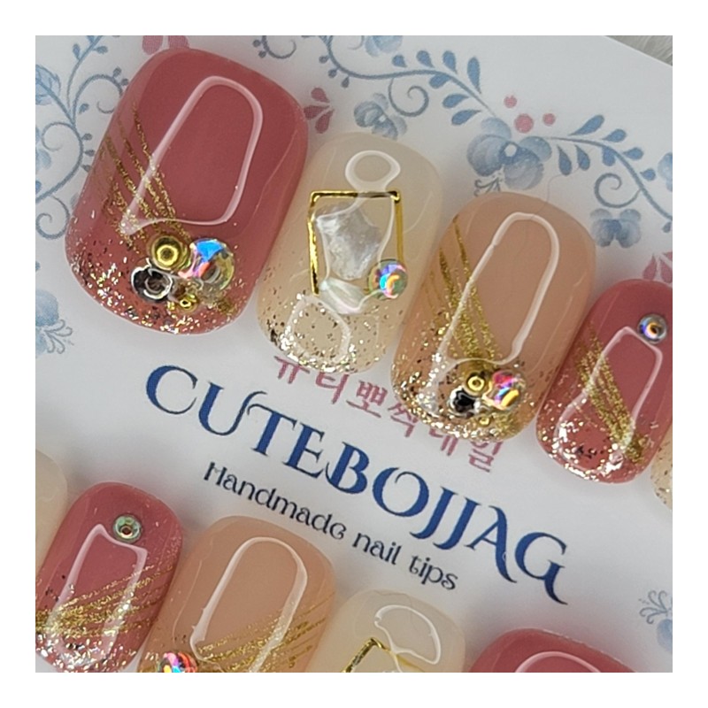 Gold Mother-of-pearl Handmade Nail Tips - Oval M / 골드자개