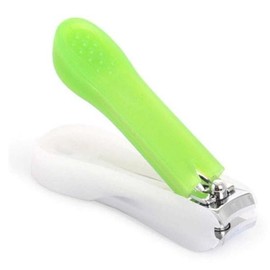 Other brands Medium safety clippers with protective cover designed to prevent nails from flying / 손톱이 튀지 않도록 설계된 보호 커버 안전 깍기 중형