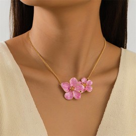 Chunky Gold Flower Pendant Necklace Vintage Statement Layered Daisy Camellia Flowers Chic Metal Floral Choker Necklace for Women Boho Spring Summer Wedding Prom Party Vacation Trendy Dress Jewelry (Pink)