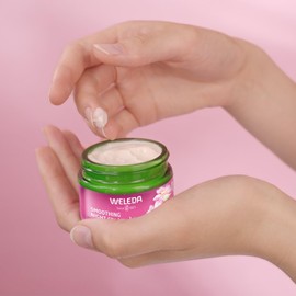 WELEDA Smoothing Night Cream - Wild Rose & White Tea 40ml | Strengthen Skin Barrier | Vitamin C Effect